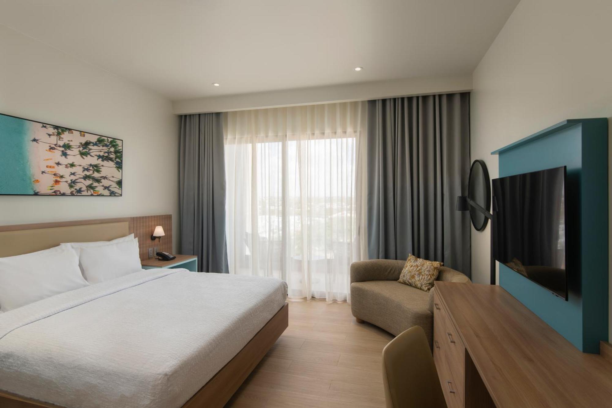 Hilton Garden Inn ラ・ロマーナ エクステリア 写真