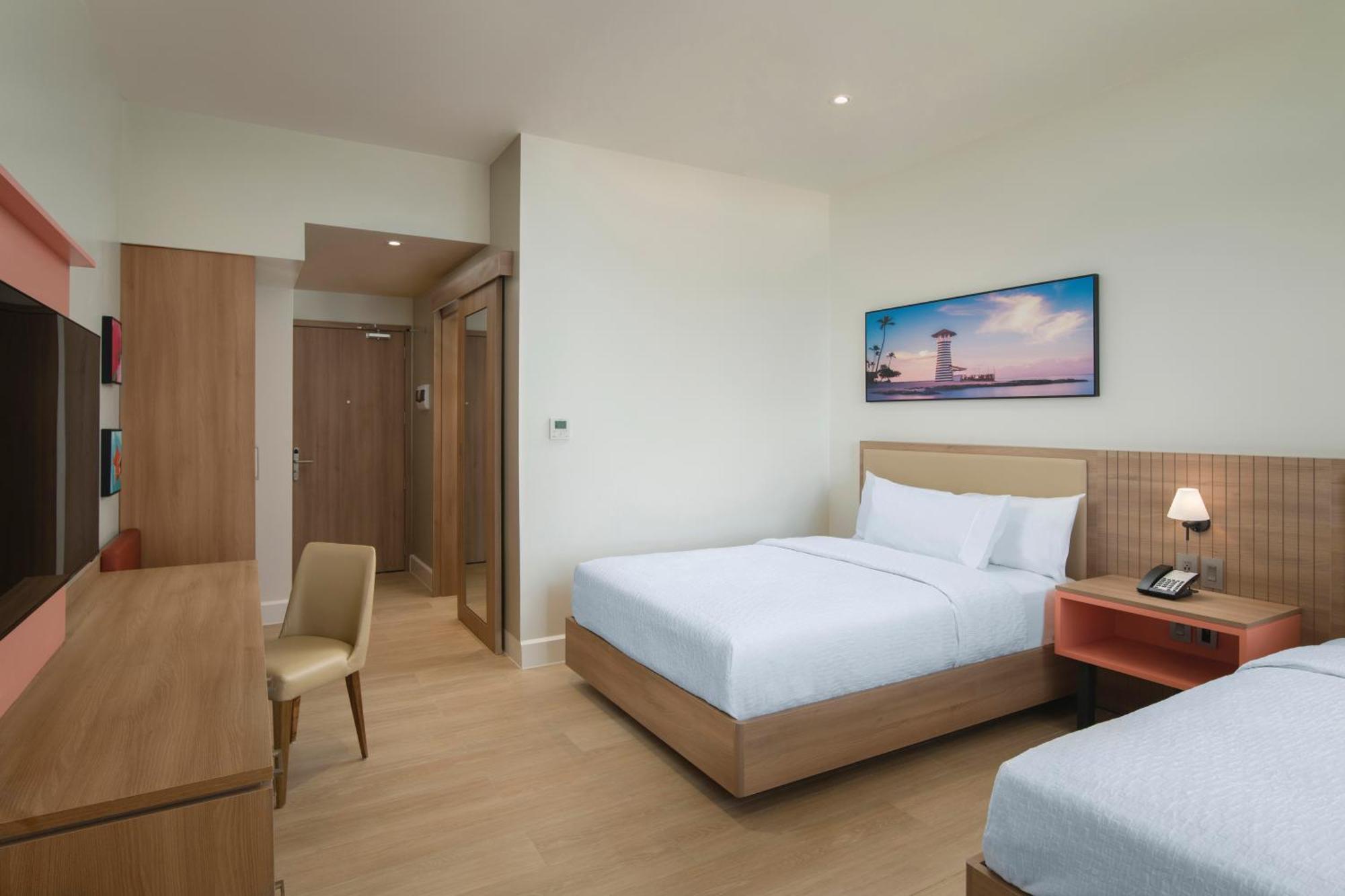Hilton Garden Inn ラ・ロマーナ エクステリア 写真