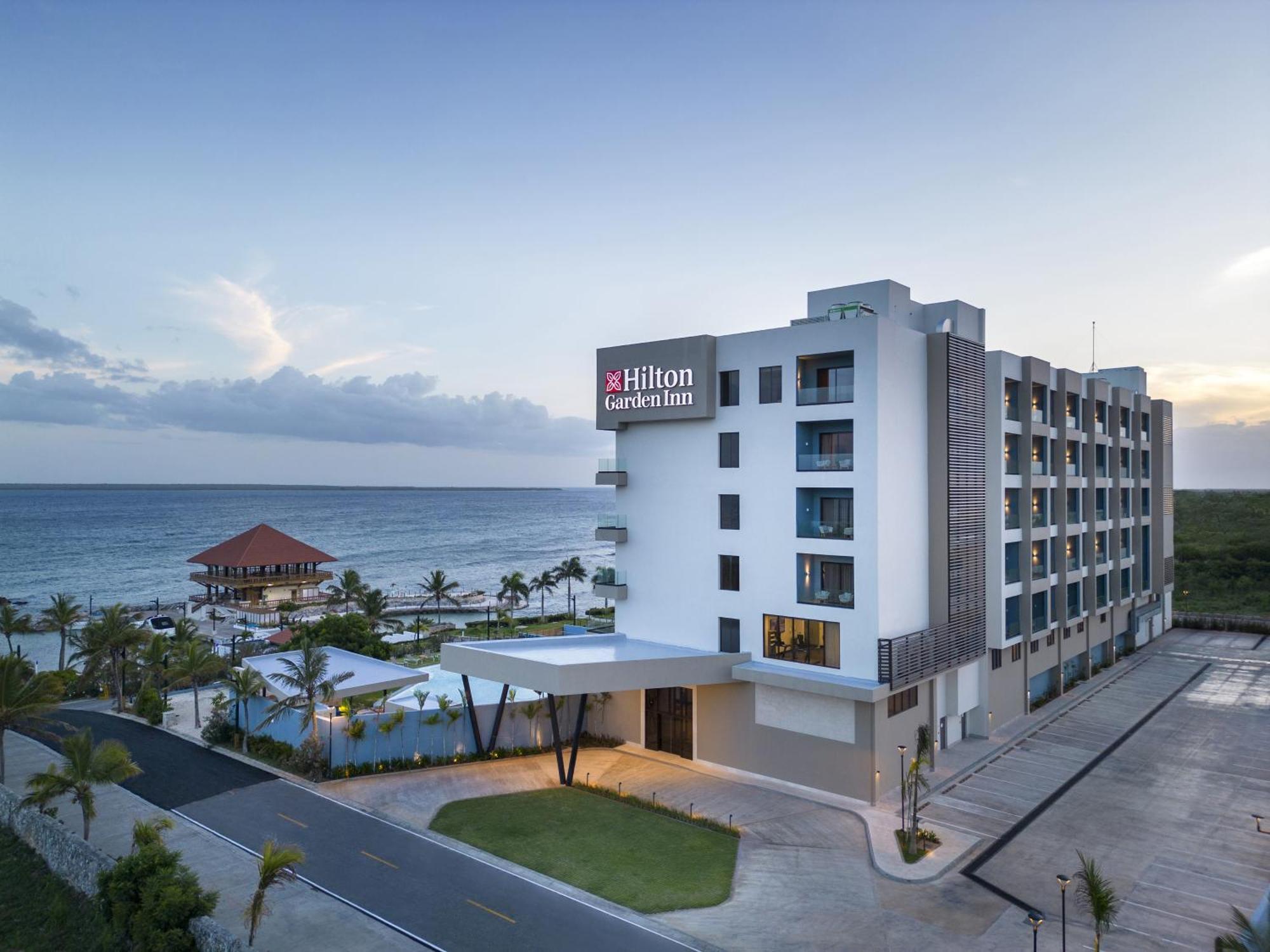 Hilton Garden Inn ラ・ロマーナ エクステリア 写真